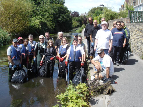 River clean team